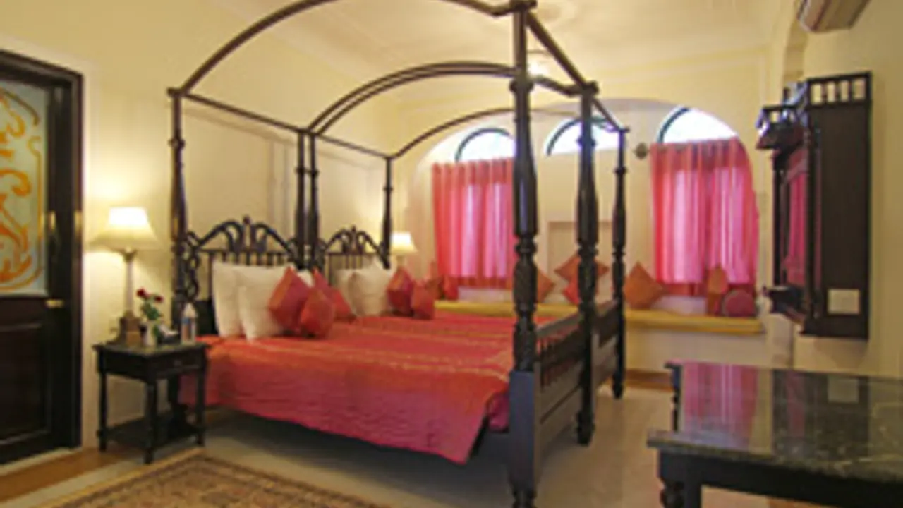 Tigers, The Taj Mahal And Nepal Touring Hotels Image 0