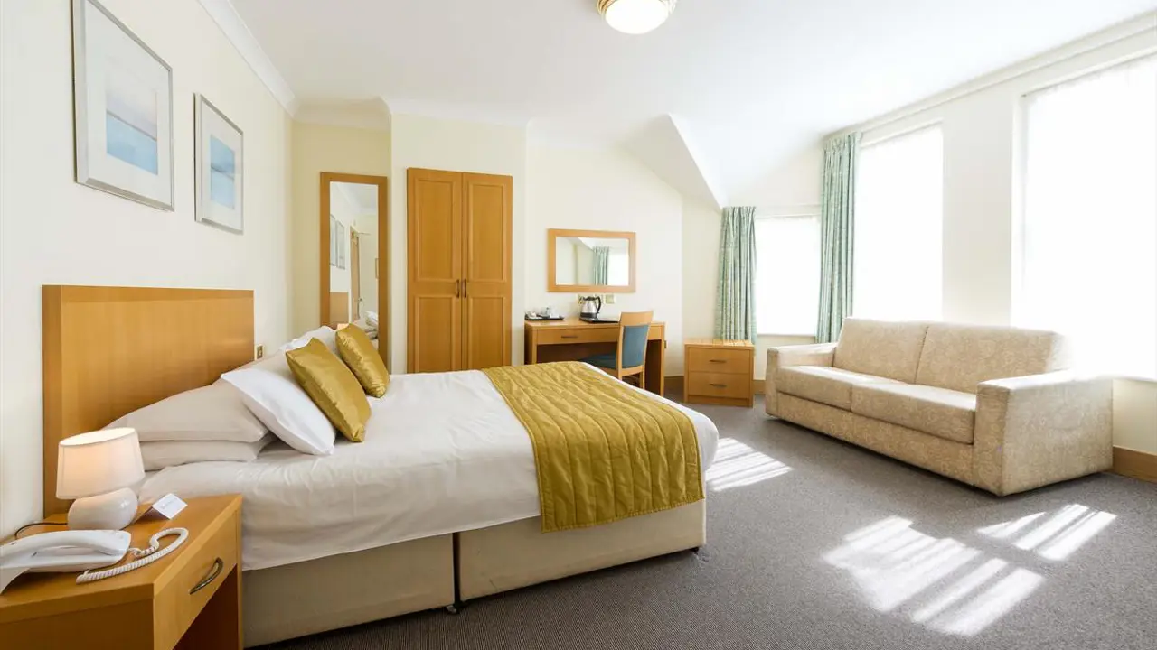 Rutland Hotel Bedroom