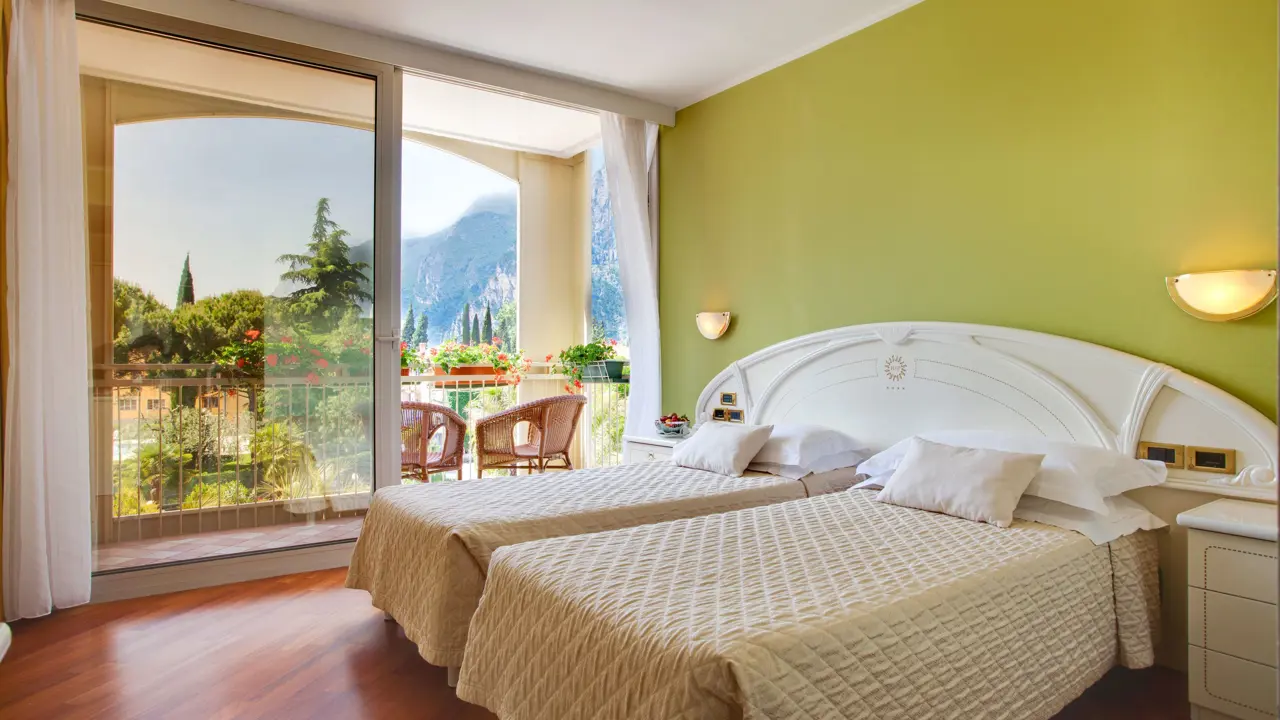Savoy Palace Hotel, Riva Del Garda Bedroom