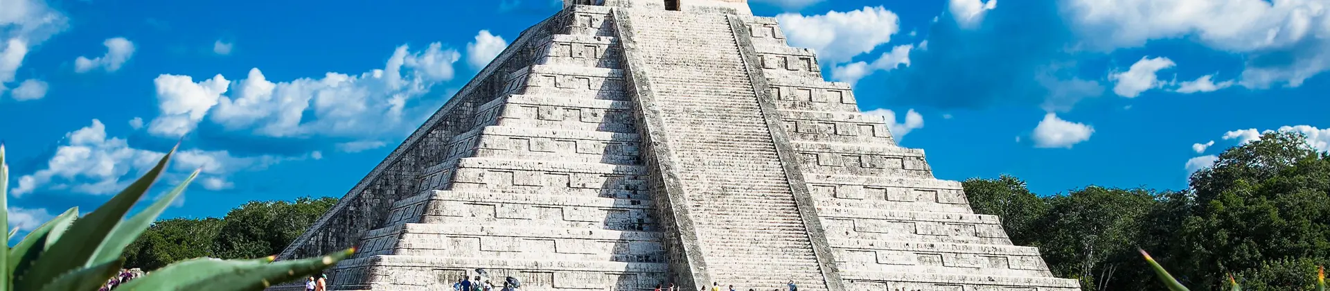 Chichen Itza in the day 