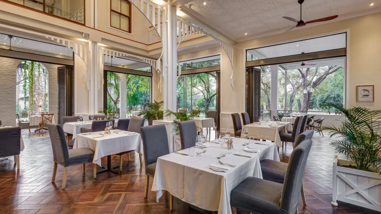 Palm River Hotel, Dining 1