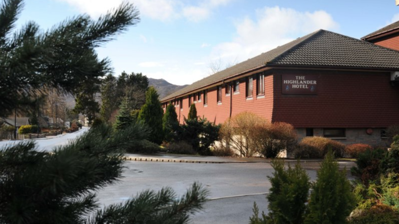 Highlander Hotel Facade