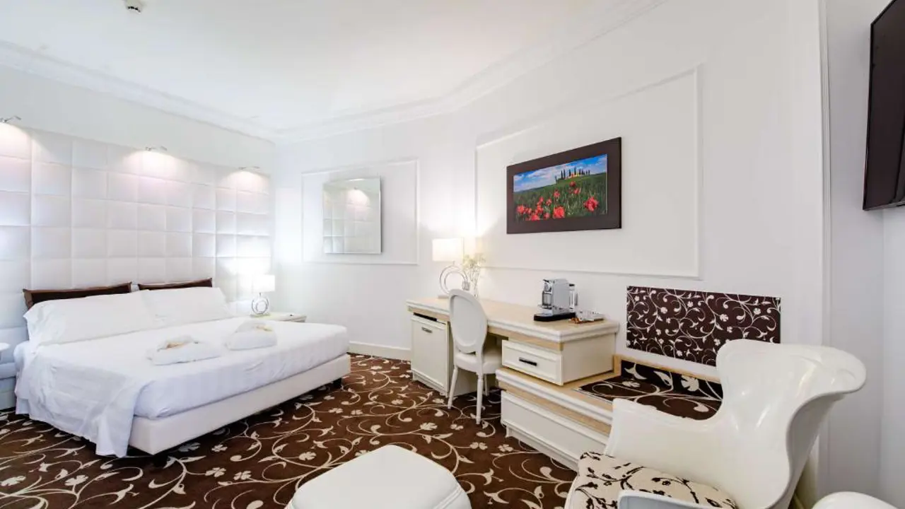 Tuscany, Rome And The Amalfi Coast Touring Hotels Image 0