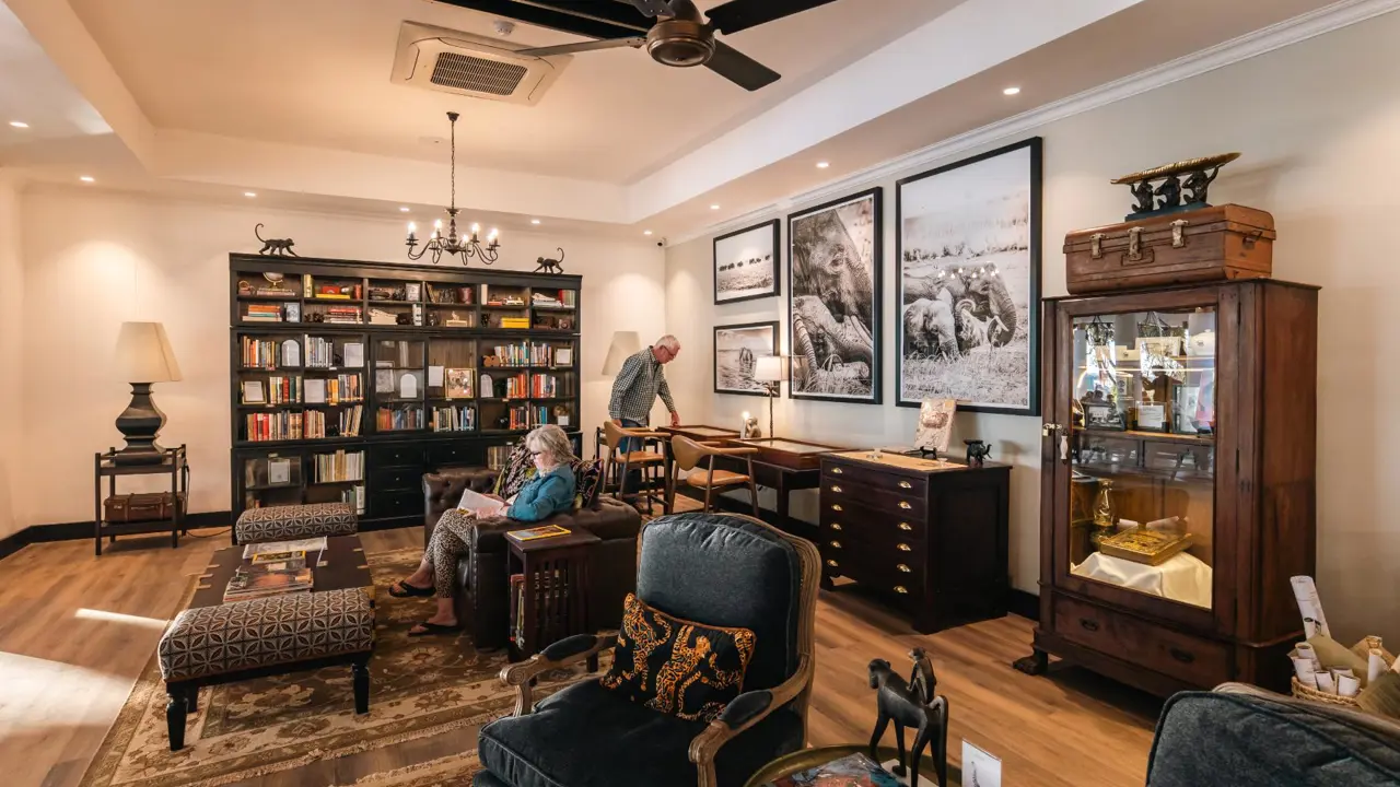 Chobe Safari Lodge, Explorers Lounge 