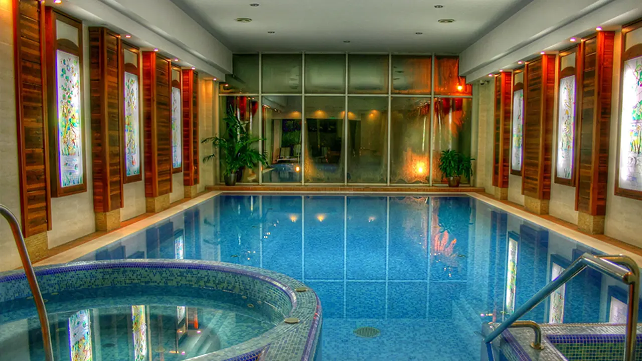 Lions Garden Pool 030