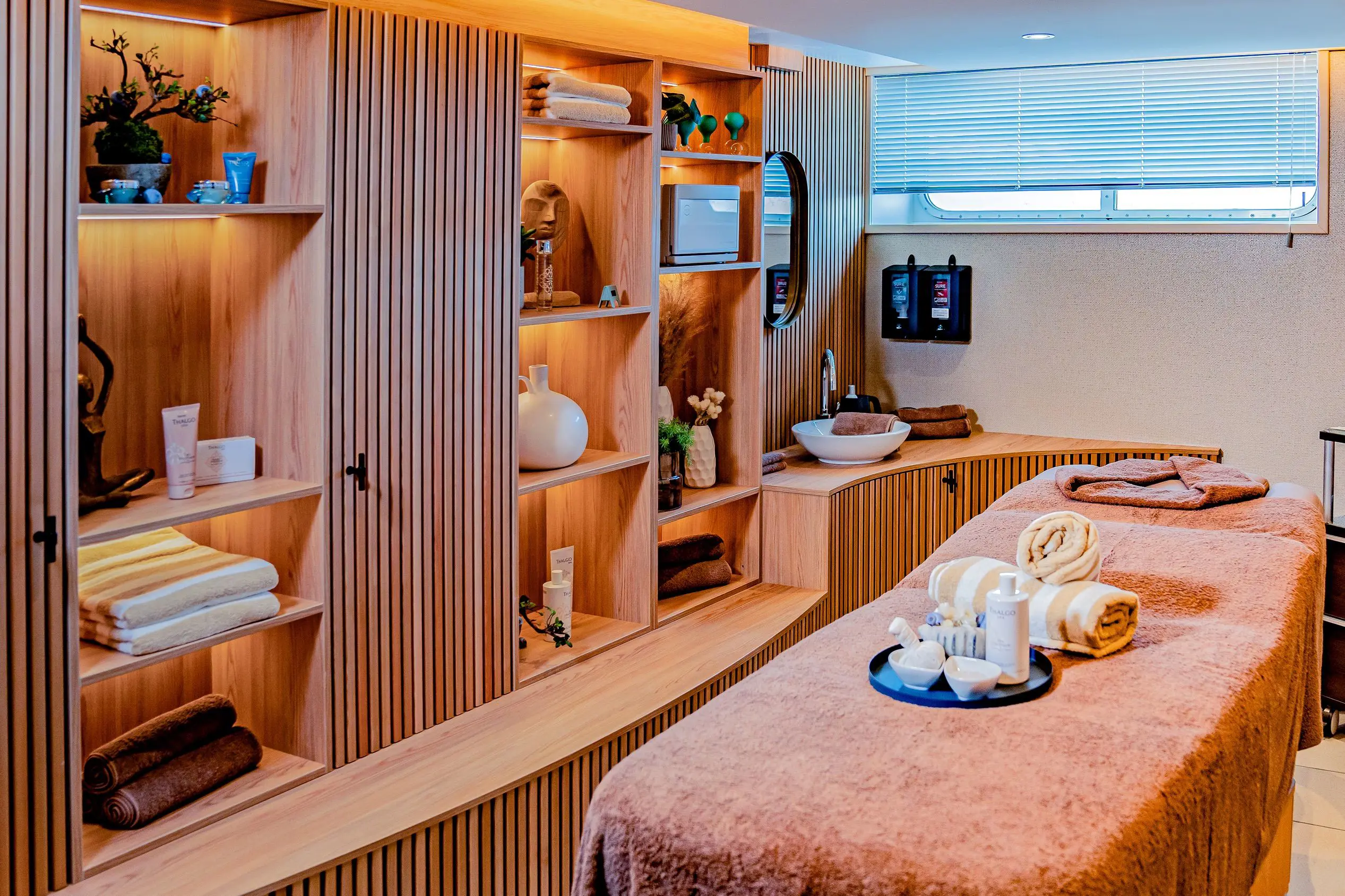 Small SENA SPA Relaxation Room