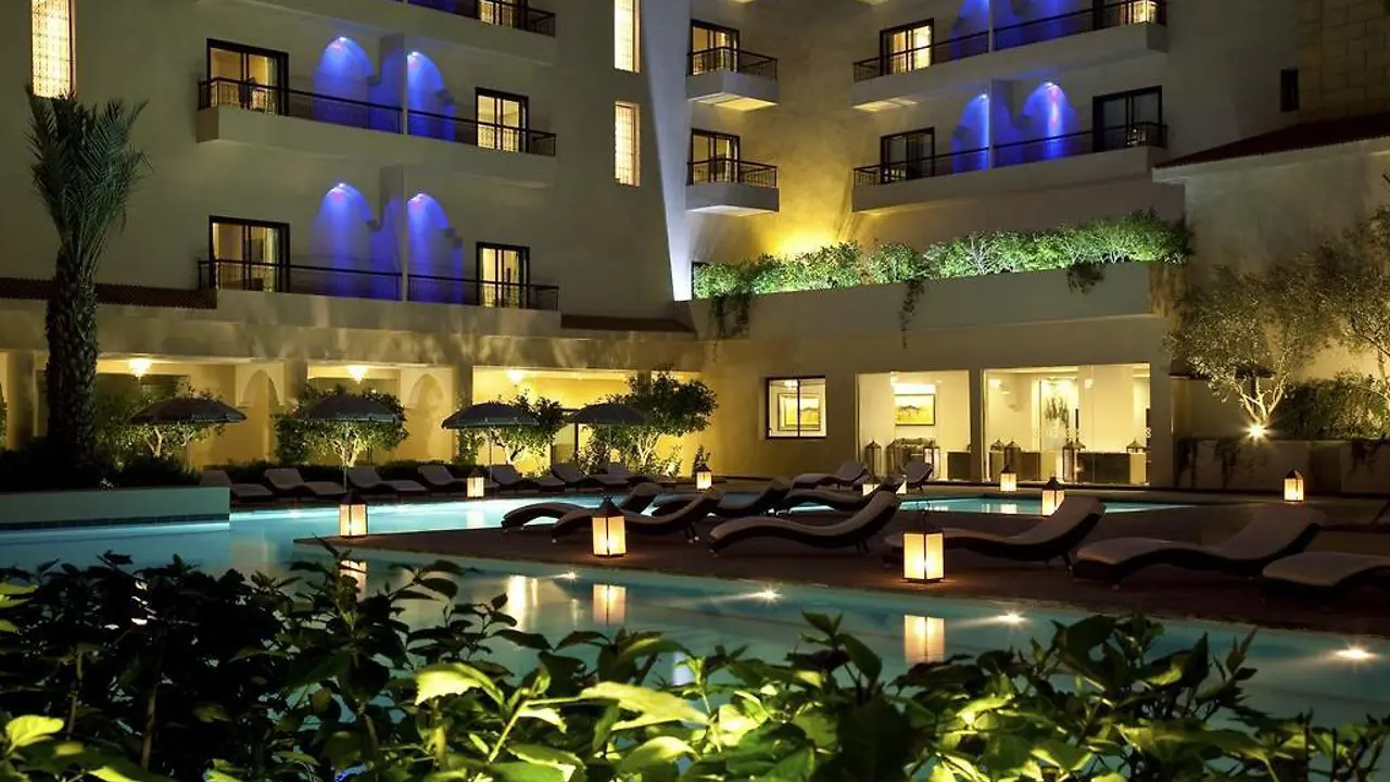 Hotel Opera Plaza, Pool