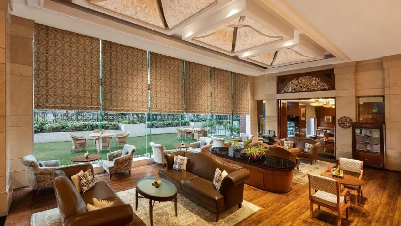 Sheraton New Delhi, Delhi Lounge