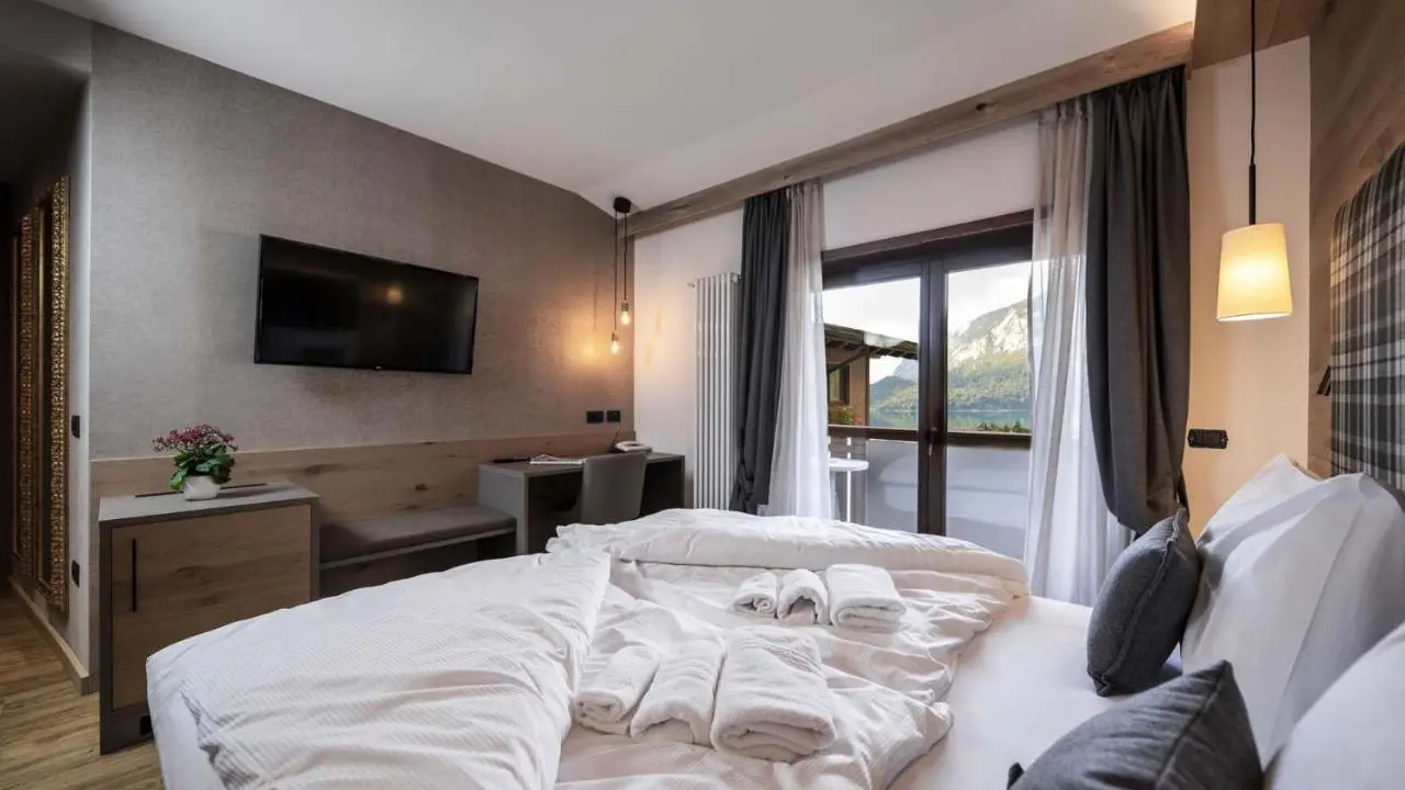 Hotel Ariston, Molveno Bedroom 1