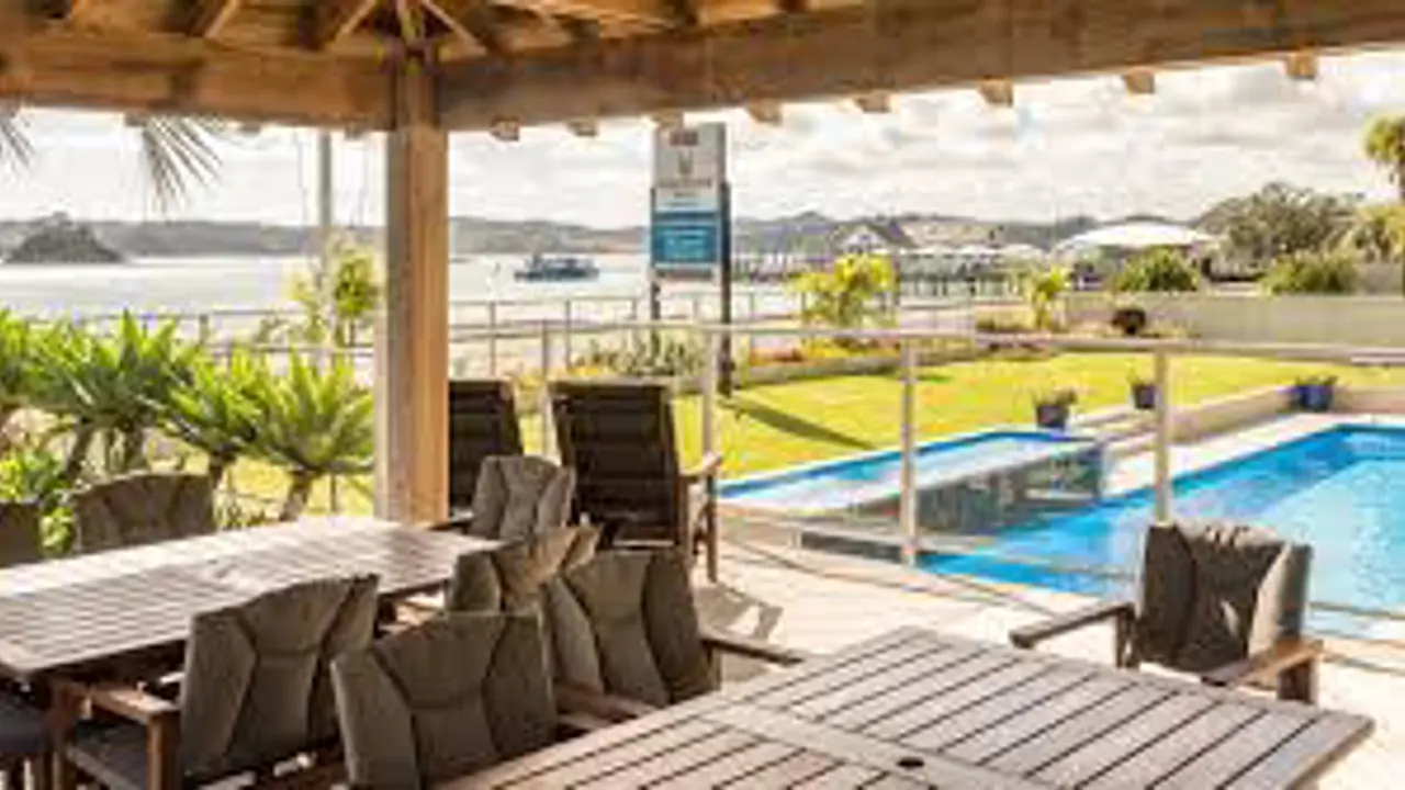 Kingsgate Hotel, Terrace