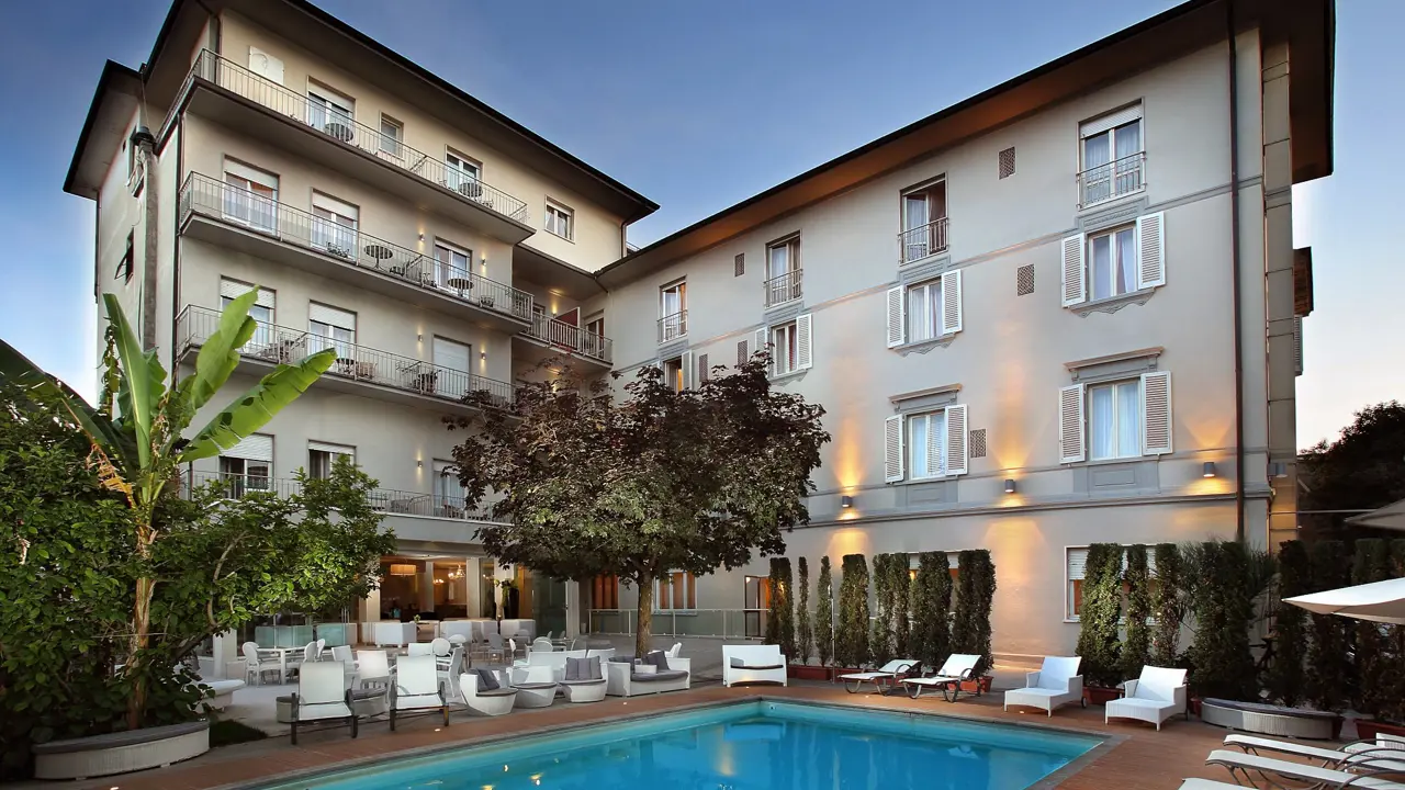 Manzoni Pool And Exterior