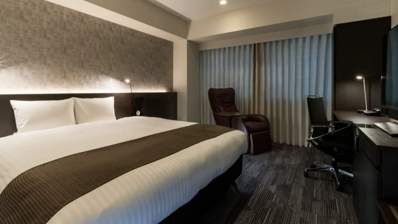 Double room, Daiwa Roynet Hotel Hiroshima-Ekimae, Hiroshima, Japan
