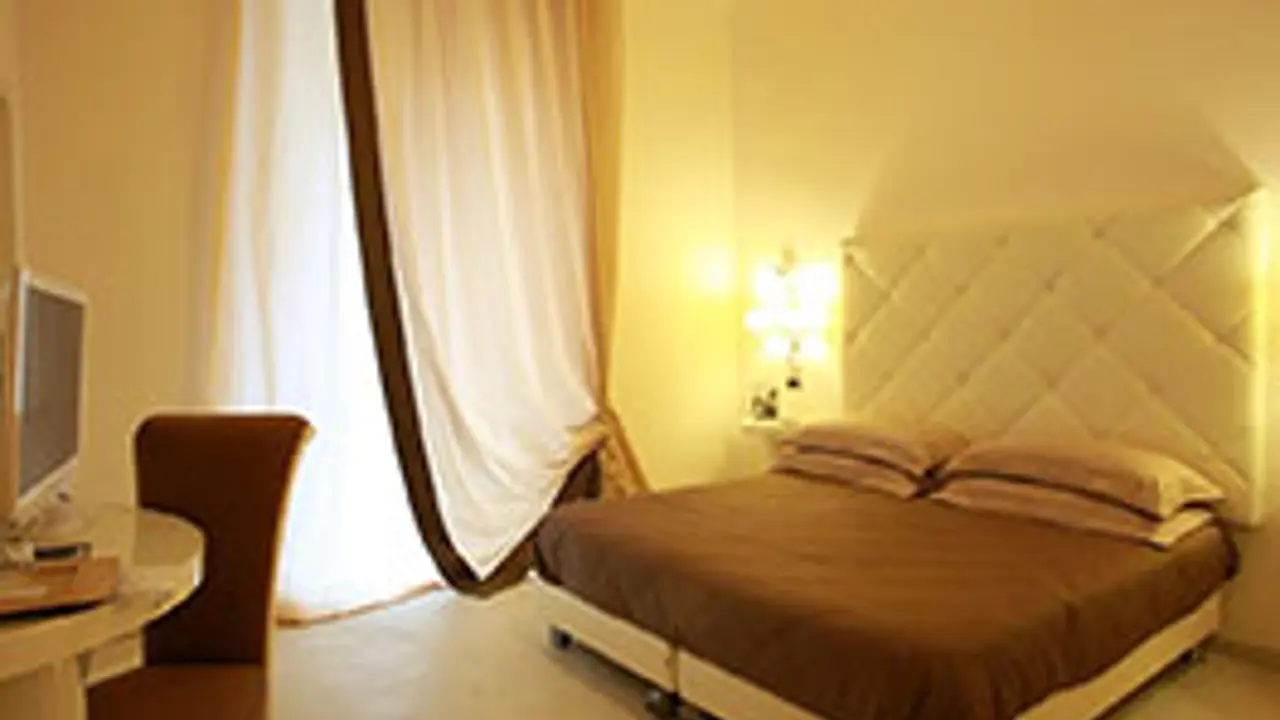 Columbia Hotel Room Img 0144 Rm 264X197 D1