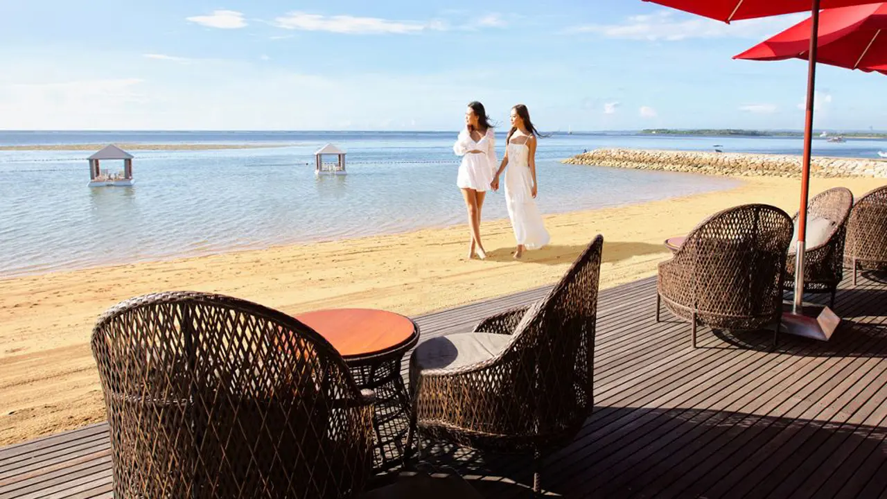 Puri Santrian Resort & Spa, Sanur Beach