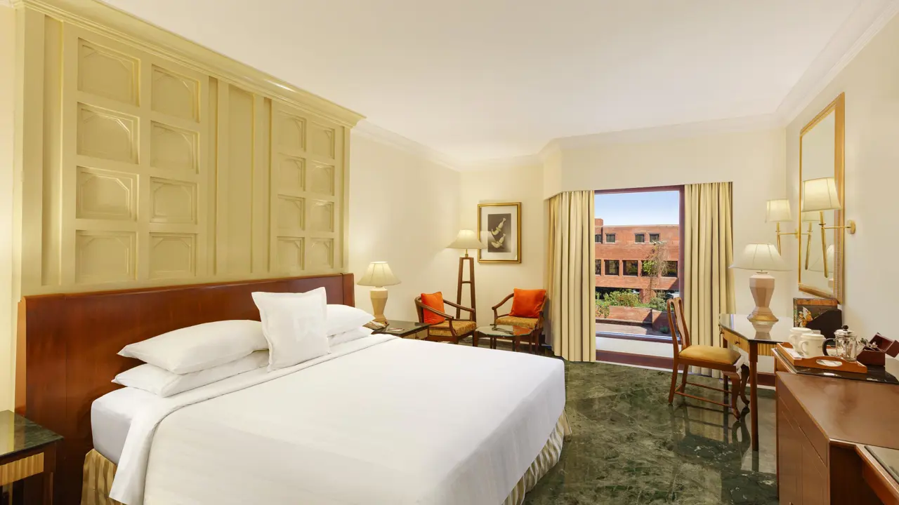 Mughal Room Bedroom ITC Mughal Agra