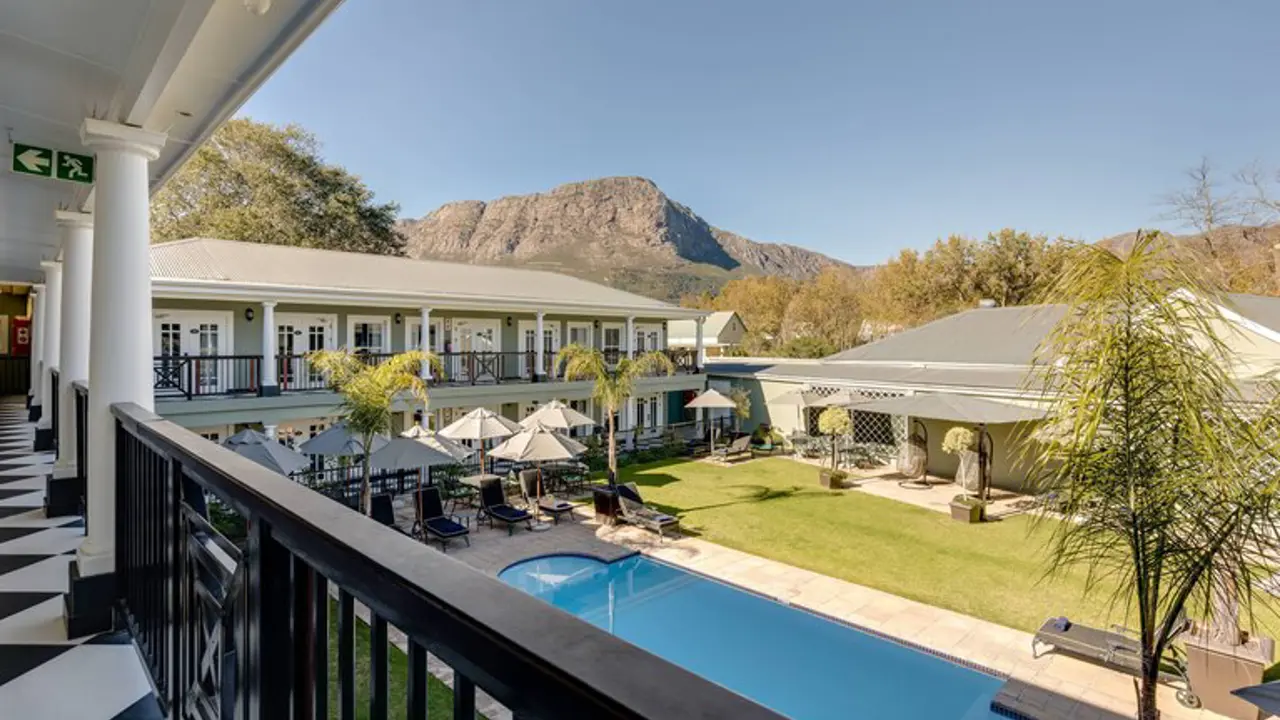 Under African Skies Touring Hotels Image 7