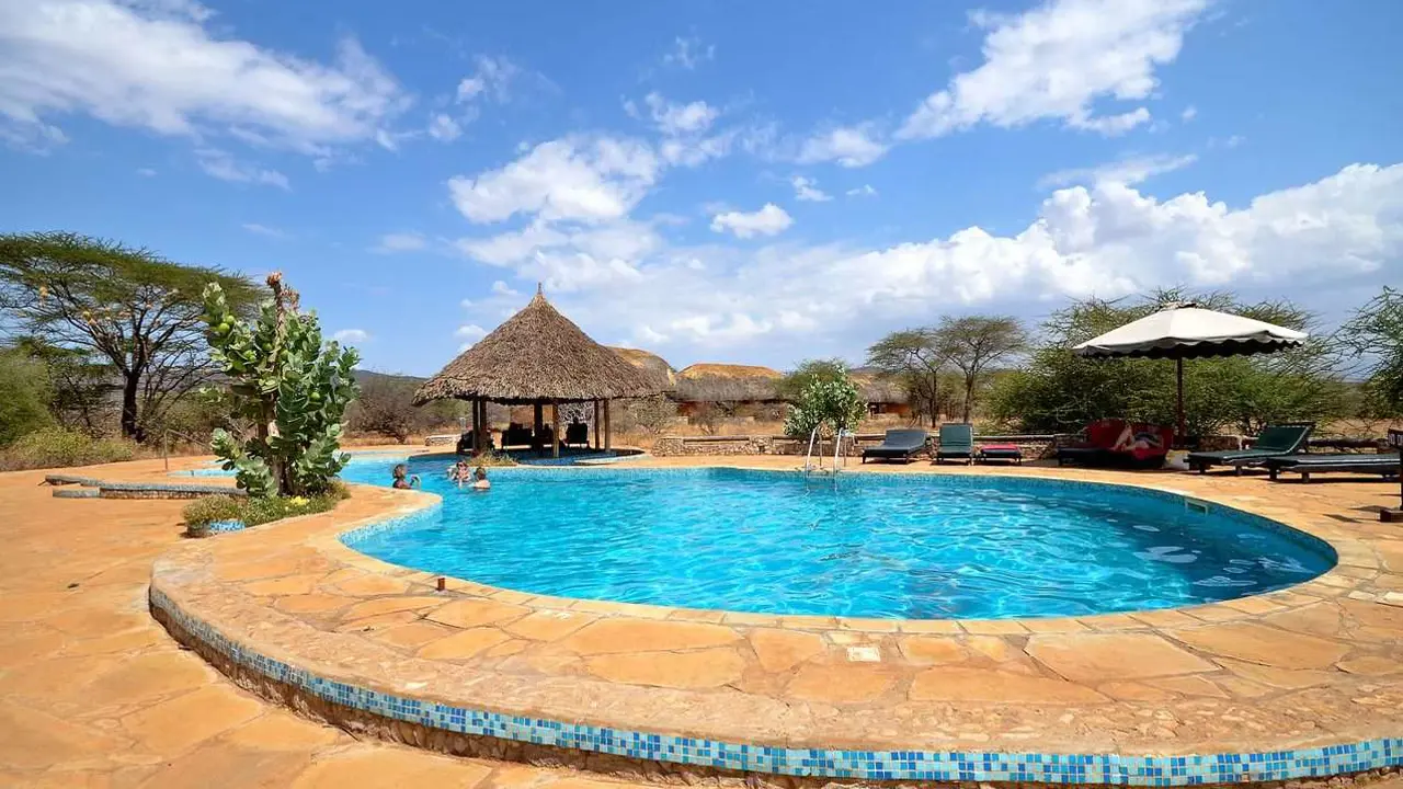 Kenya Grand Safari Stay At Treetops Touring Hotels Image 2