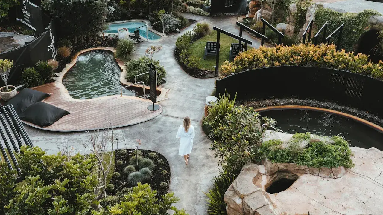 Deep Blue Hotel Hot Springs