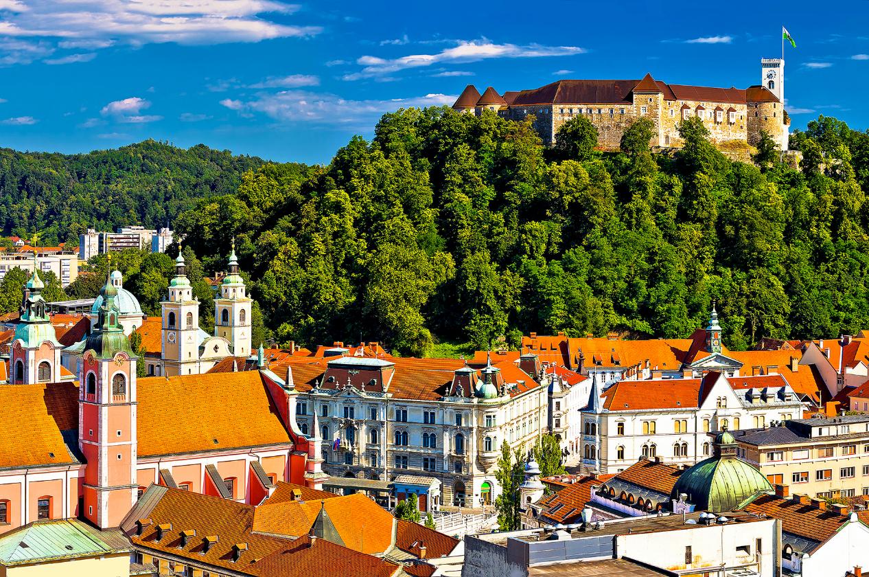 1920 AS 144526996 Ljubljana, Slovenia