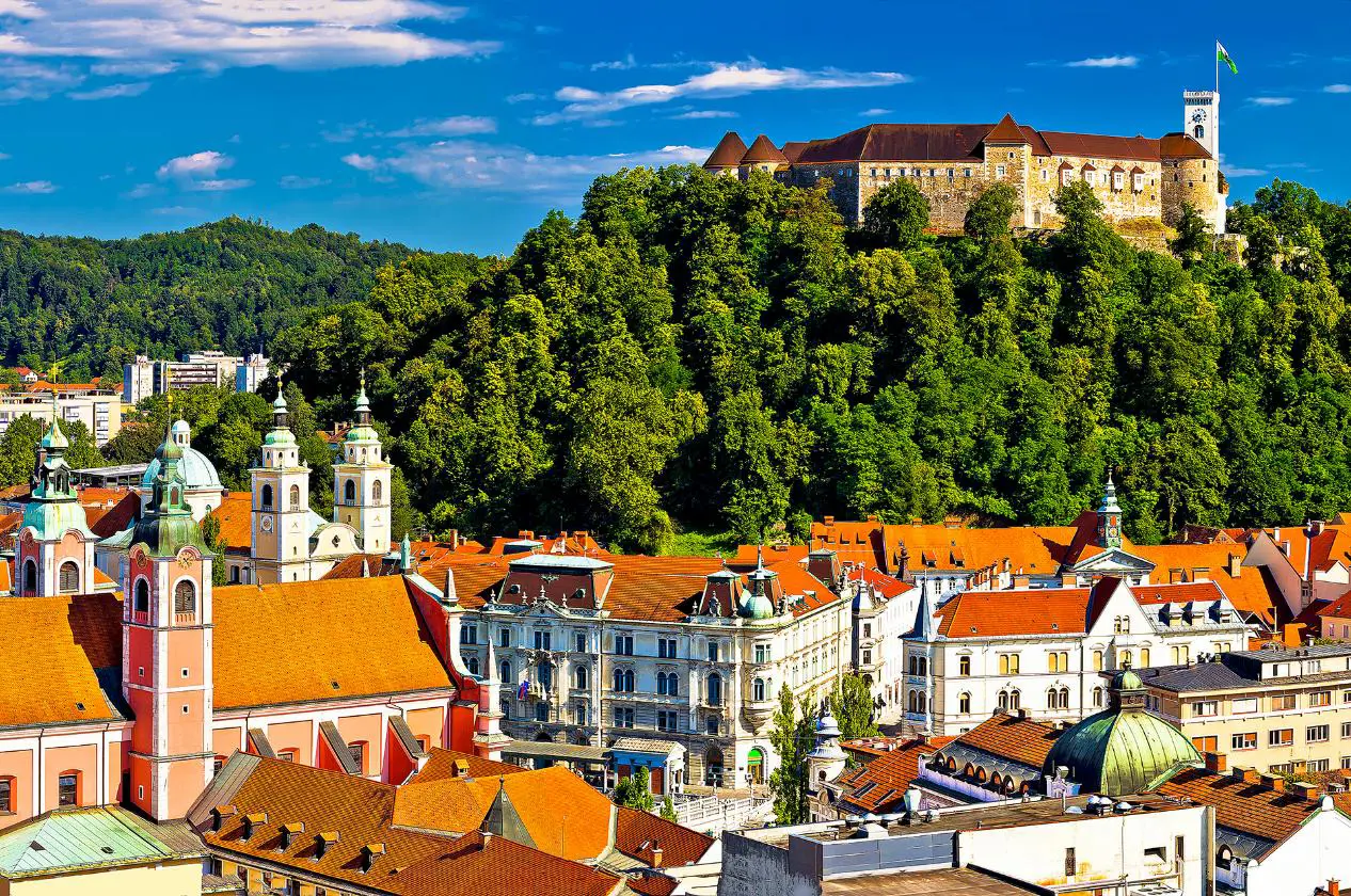 1920 AS 144526996 Ljubljana, Slovenia