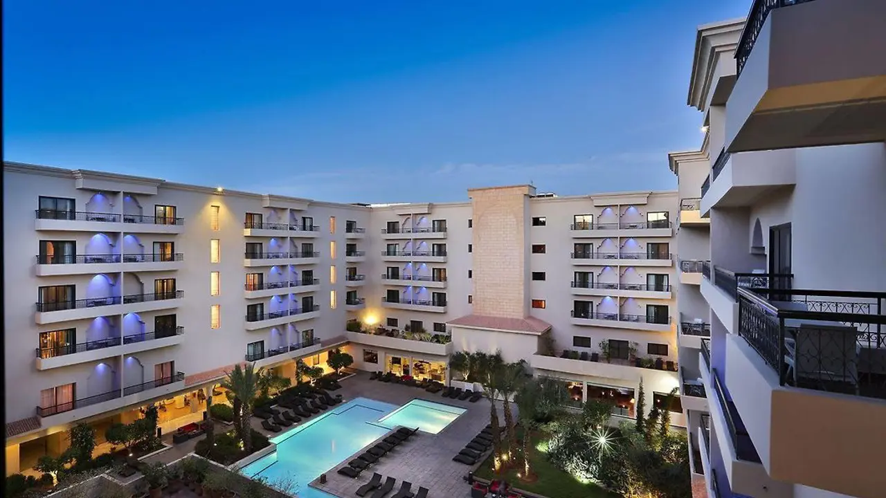 Hotel Opera Plaza, Exterior