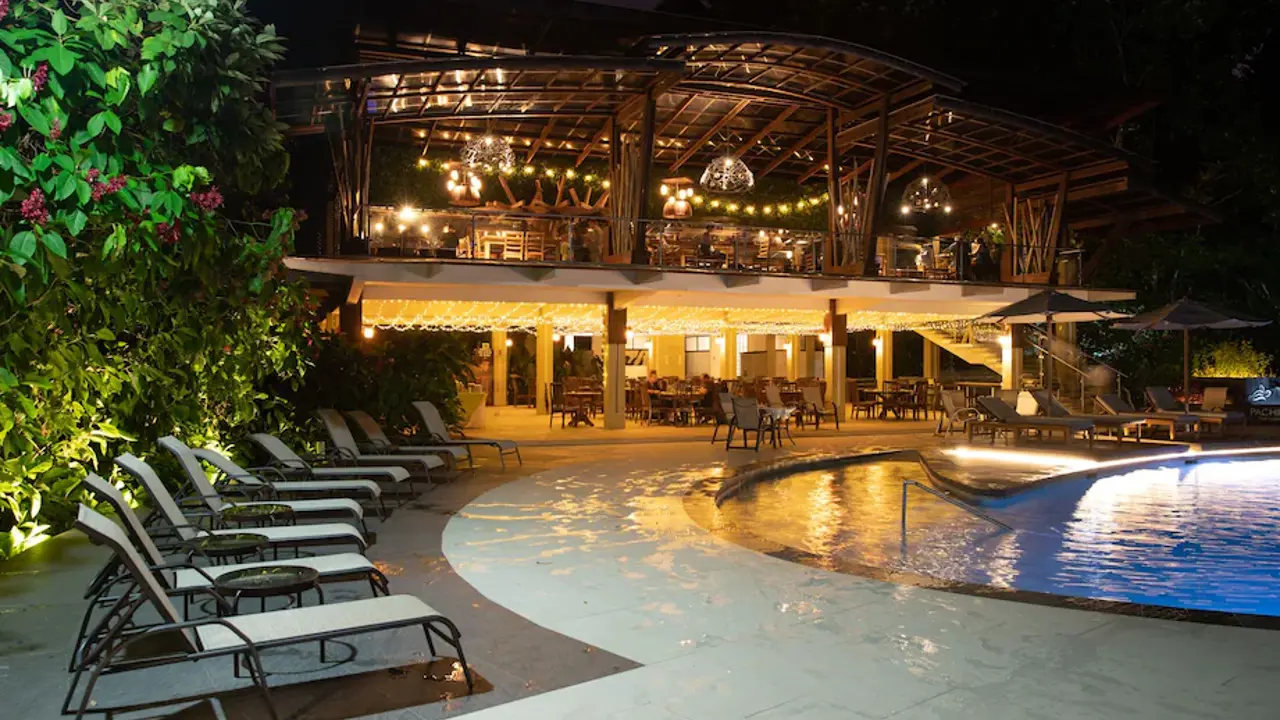 Pachira Lodge, Tortuguero Pool