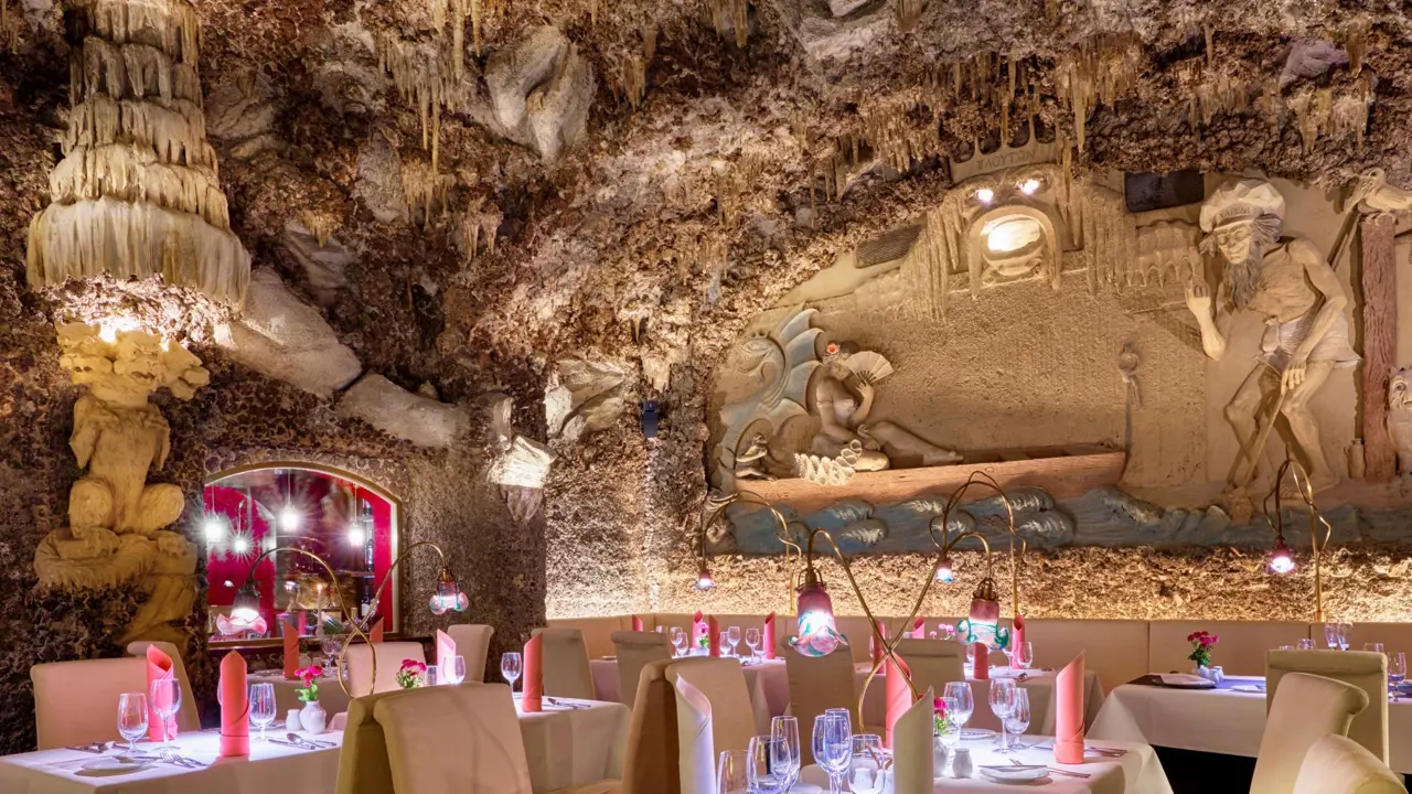 Adria Hotel Restaurant