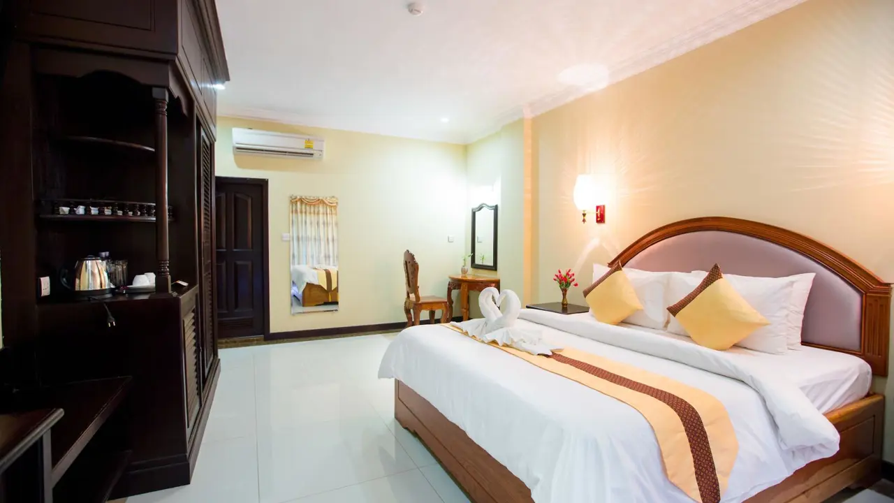 Classy Hotel & Spa, Battambang Bedroom
