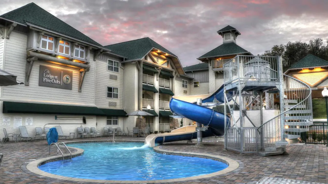 The Ultimate Elvis Presley And Dolly Parton Experience Touring Hotels Image 4