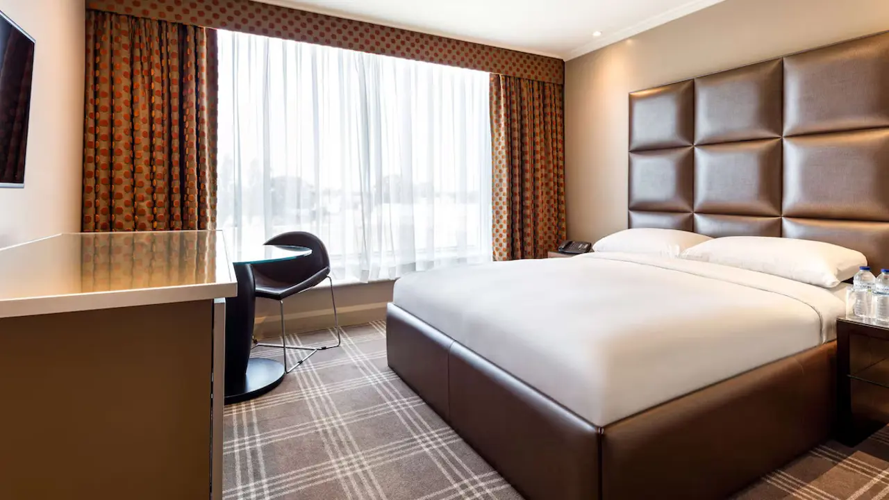 Radisson Blue Heathrow Rooms